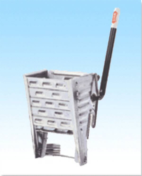 WHITE Bucket w/ Down Press Wringer Metal